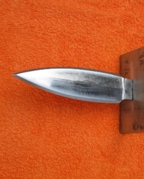 Knife 16